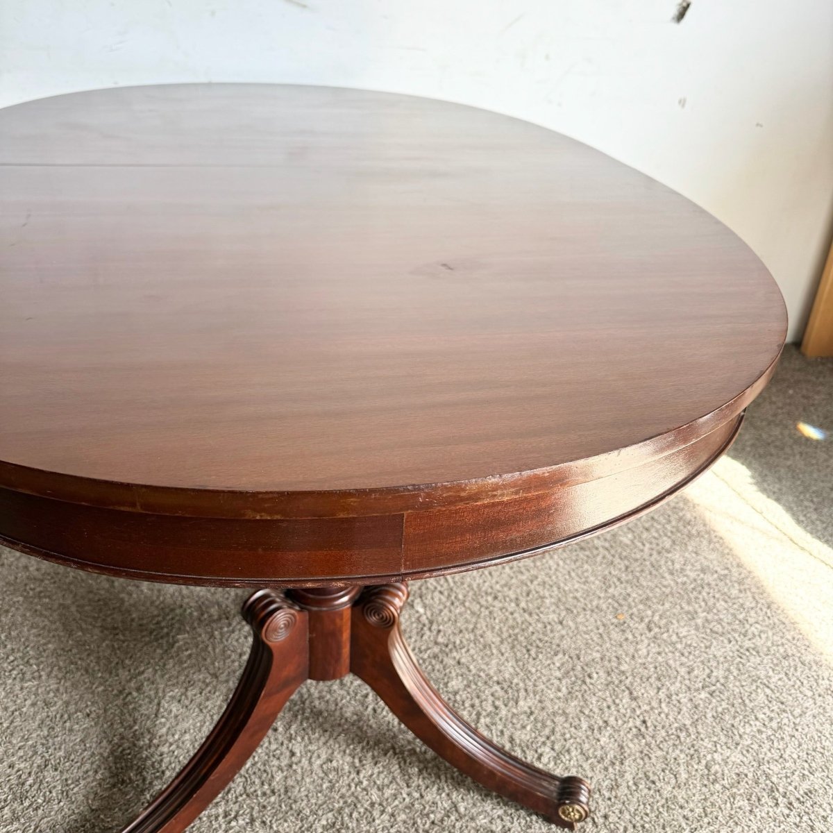 1940s Federal Flamed Mahogany Dining Table With Glass Top by Rway - Dolphin & Flamingo