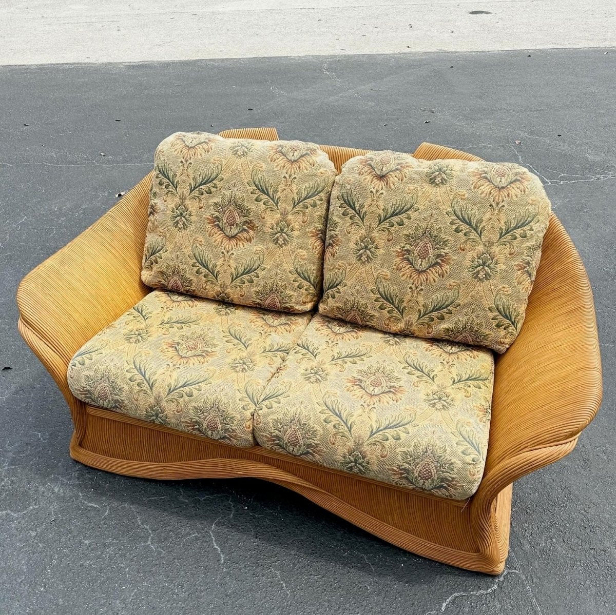 Boho Chic Pencil Reed Ribbon Love Seat Sofa - Dolphin & Flamingo