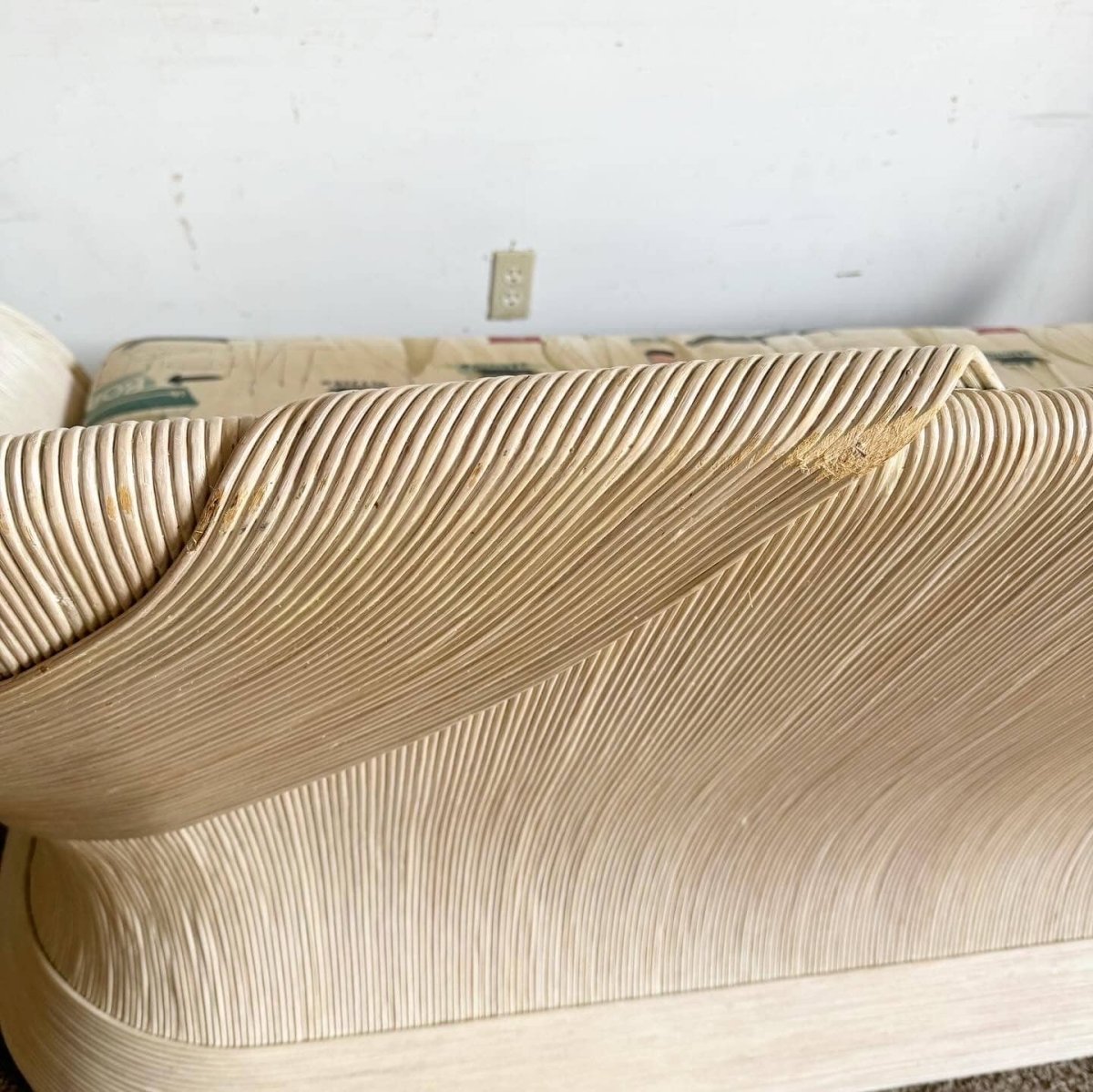 Boho Chic Ribbon Pencil Reed Love Seat - Dolphin & Flamingo