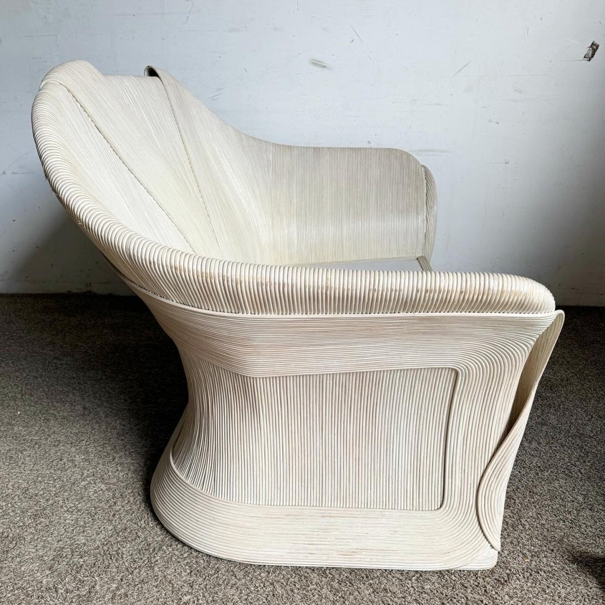 Boho Chic Ribbon Pencil Reed Love Seat - Dolphin & Flamingo