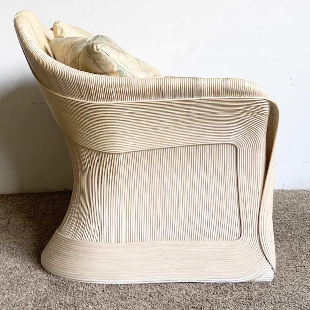 Boho Chic Sculpted Pencil Reed Ribbon Love Seat Sofa - Dolphin & Flamingo