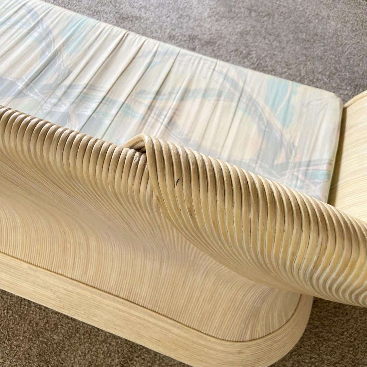 Boho Chic Sculpted Pencil Reed Ribbon Love Seat Sofa - Dolphin & Flamingo