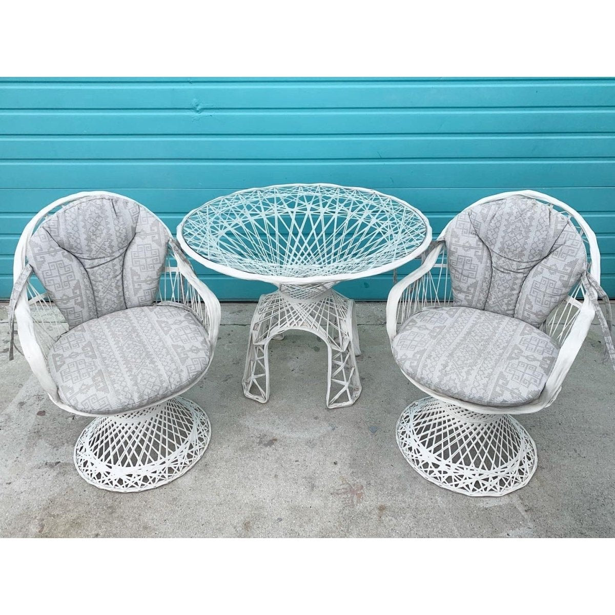 Mid Century Modern Russell Woodard Spun Fiberglass Cream Dining Set - 3 Pieces - Dolphin & Flamingo