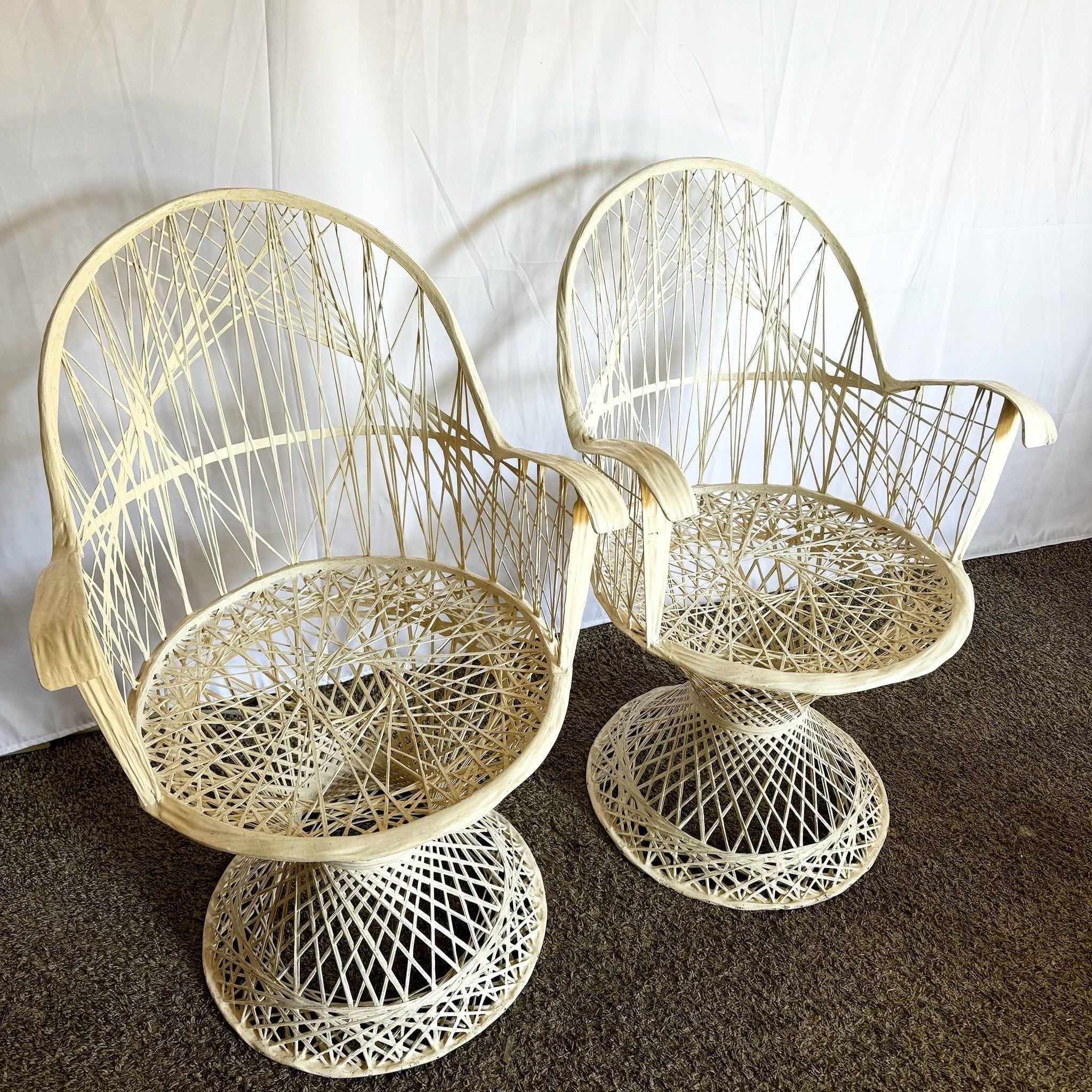Mid Century Modern Spun Fiberglass Dining Chairs - Set of 5 - Dolphin & Flamingo