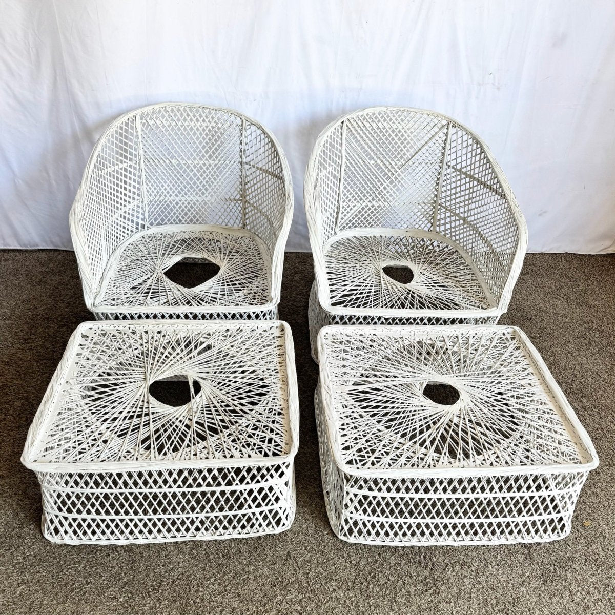 Mid Century Modern Spun Fiberglass Lounge Chairs With Ottomans - 4 Pieces - Dolphin & Flamingo