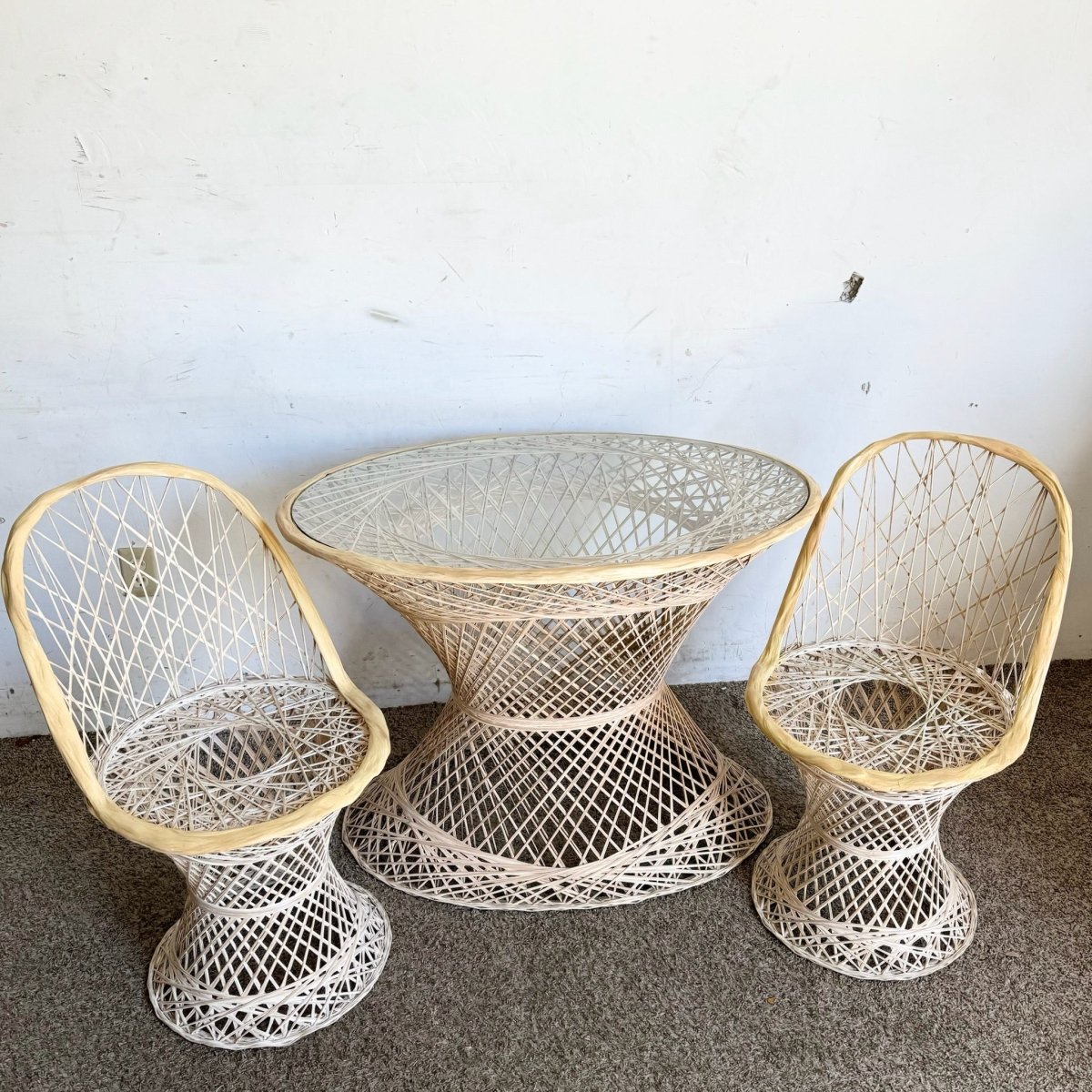 Mid Century Modern Spun Fiberglass Woodard Dining Set - 3 Pieces - Dolphin & Flamingo