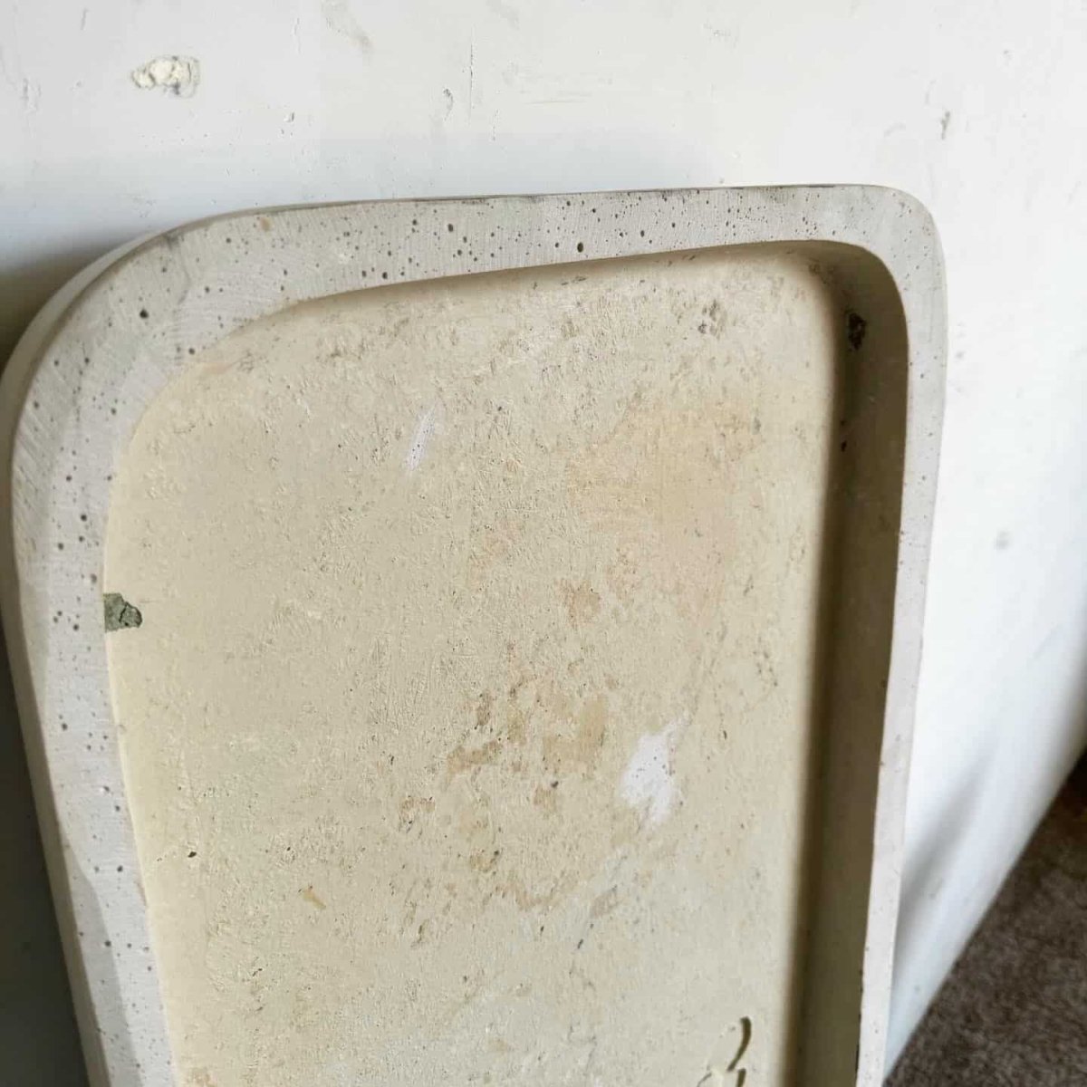 Postmodern Casted Cream Faux Marble Console Table - Dolphin & Flamingo