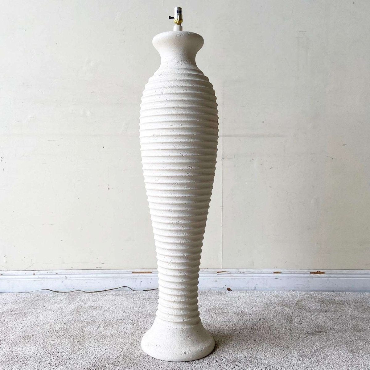 Postmodern Ribbed Ceramic Floor Lamp - Dolphin & Flamingo