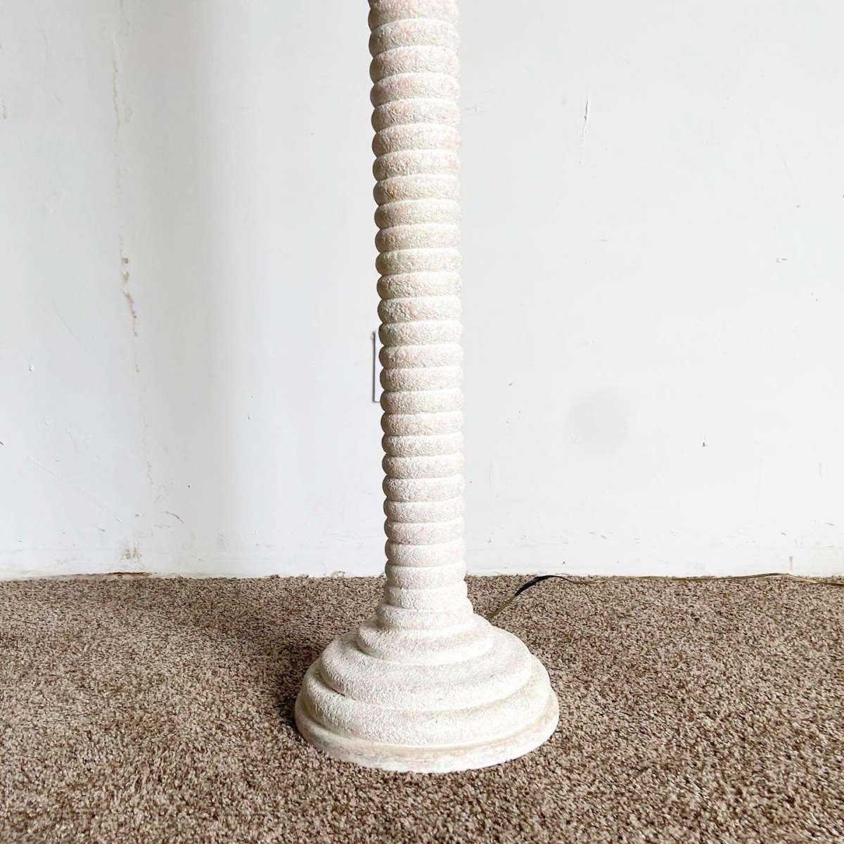 Postmodern Ribbed Color Speckled Pillar Floor Lamp - Dolphin & Flamingo