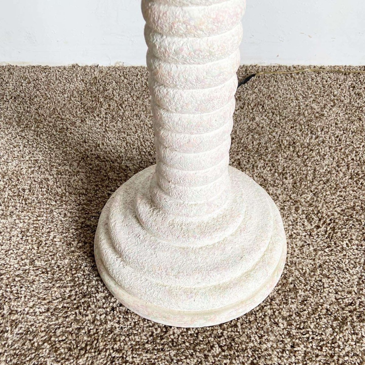 Postmodern Ribbed Color Speckled Pillar Floor Lamp - Dolphin & Flamingo