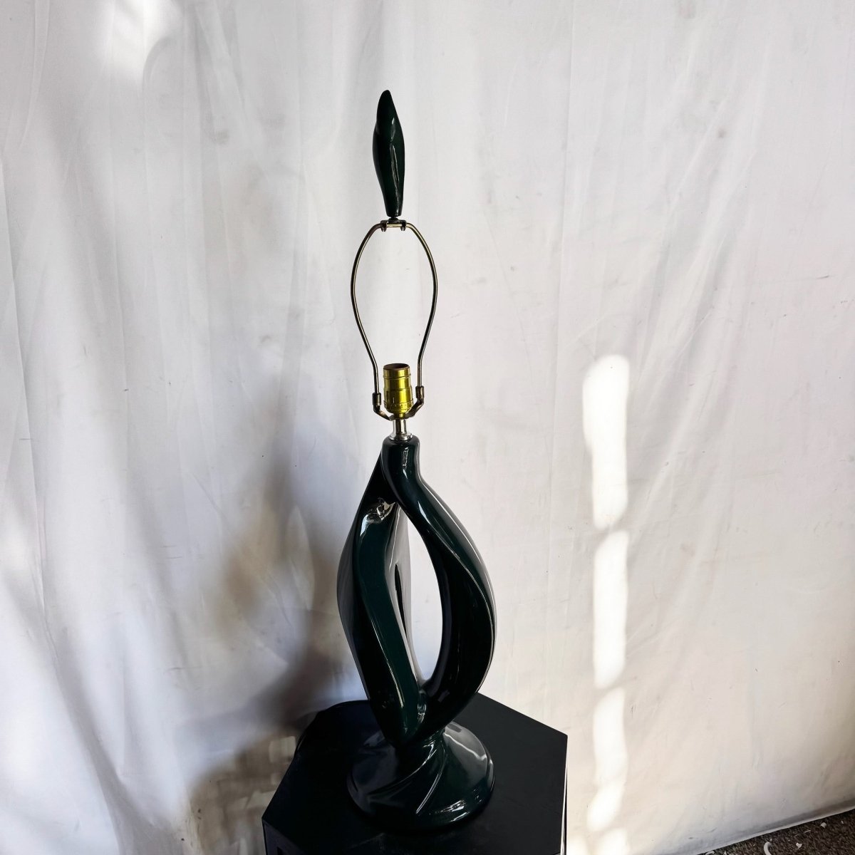 Postmodern Sculpted Dark Green Ceramic Table Lamp - Dolphin & Flamingo