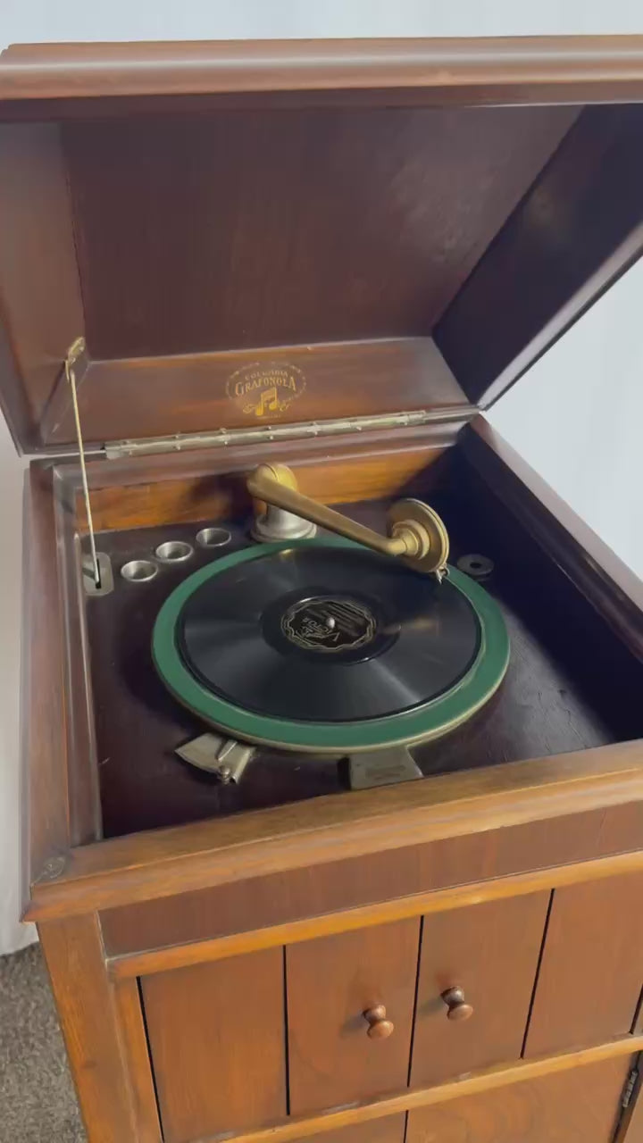 Load video: Antique Columbia Grafonola Phonograph Turn Table