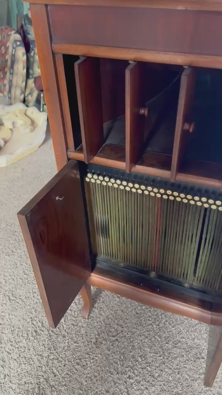 Load video: Antique Columbia Grafonola Phonograph Turn Table