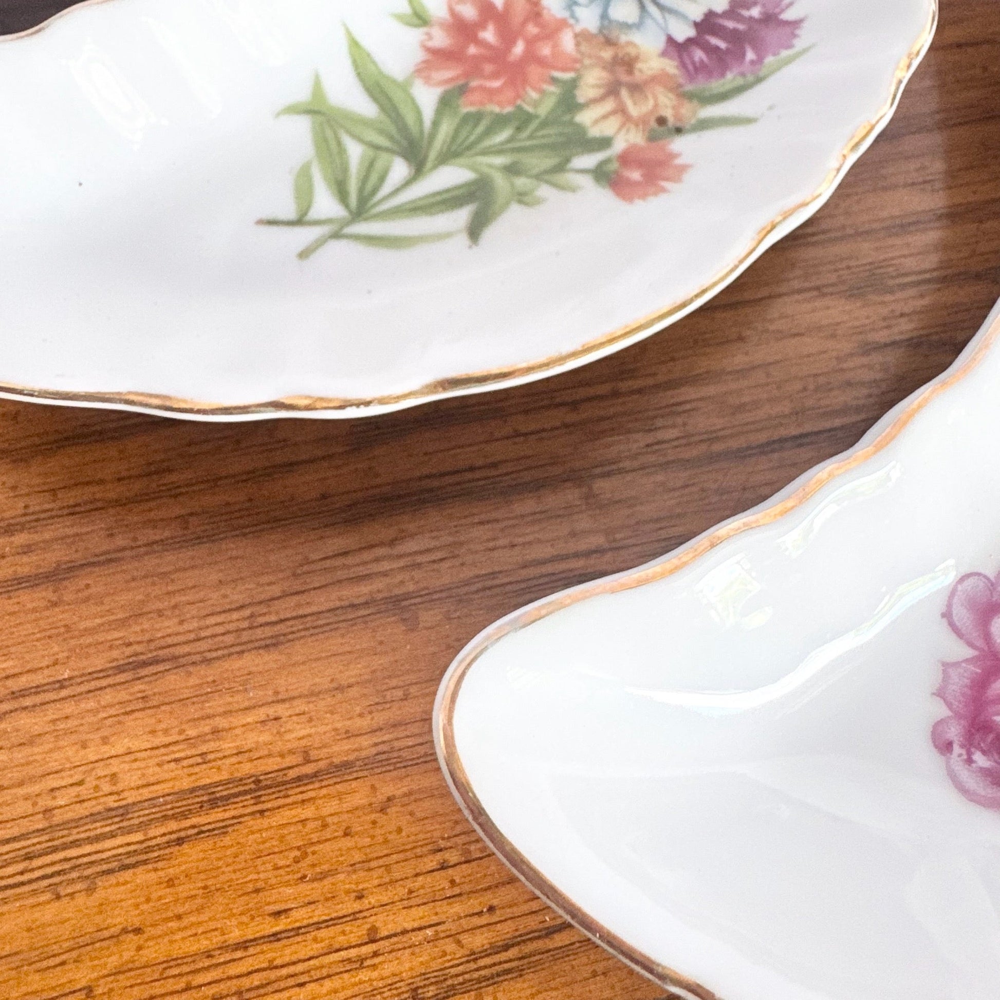 1950s Chadwick Japan Floral Bone Dishes – Set of 5 - Dolphin & Flamingo