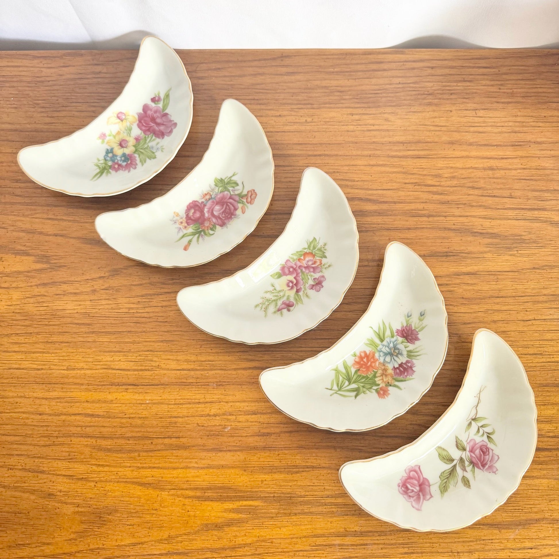 1950s Chadwick Japan Floral Bone Dishes – Set of 5 - Dolphin & Flamingo