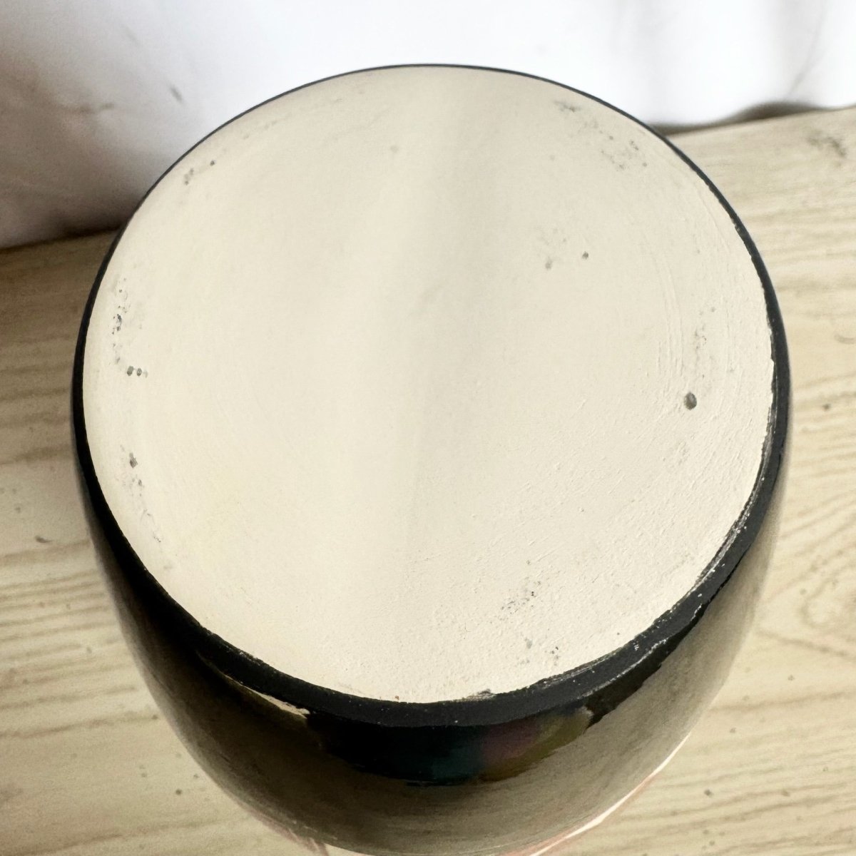 1989 Black and White and Red Sgraffito Pottery Vase by the Curras Brothers - Dolphin & Flamingo