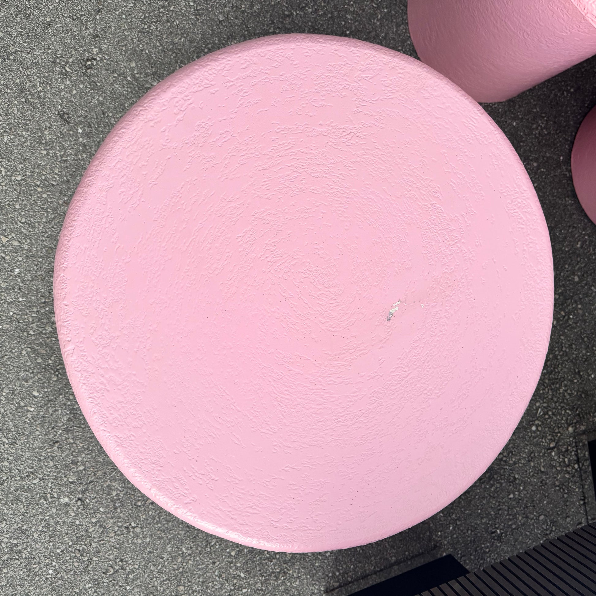 Postmodern Pink Textures Circular Mushroom Nesting Tables - Set of 4 - Dolphin & Flamingo