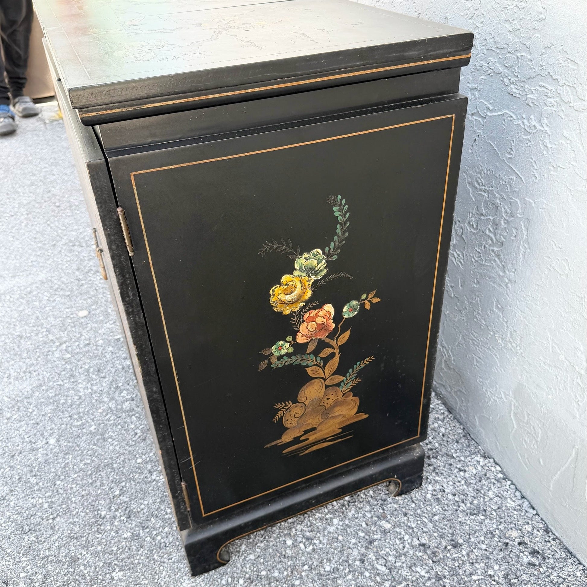 Vintage Chinese Hand Painted Extendable Dry Bar Dolphin & Flamingo