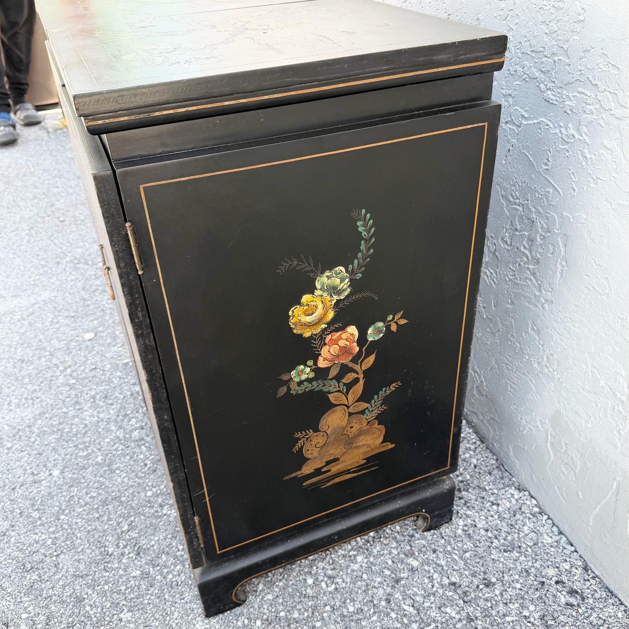Vintage Chinese Hand Painted Extendable Dry Bar Dolphin & Flamingo