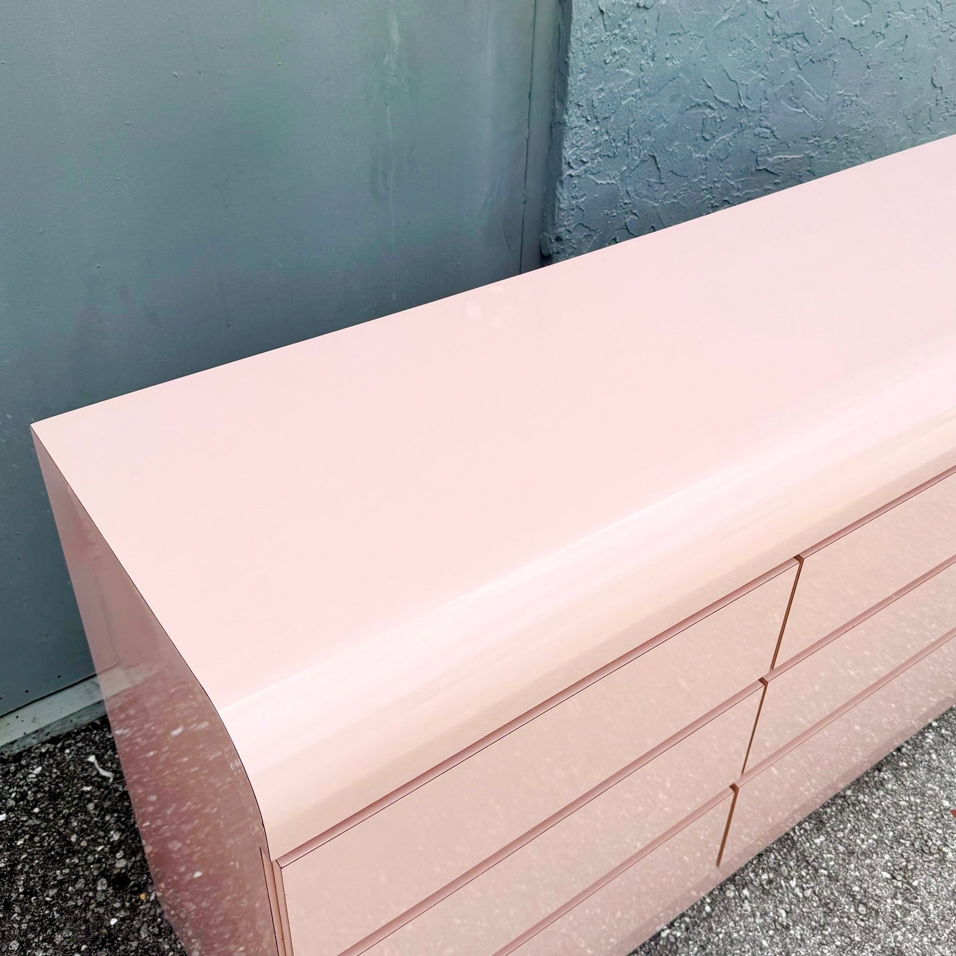 Postmodern Pink Gloss Laminate Waterfall Dresser With Mirror Dolphin & Flamingo