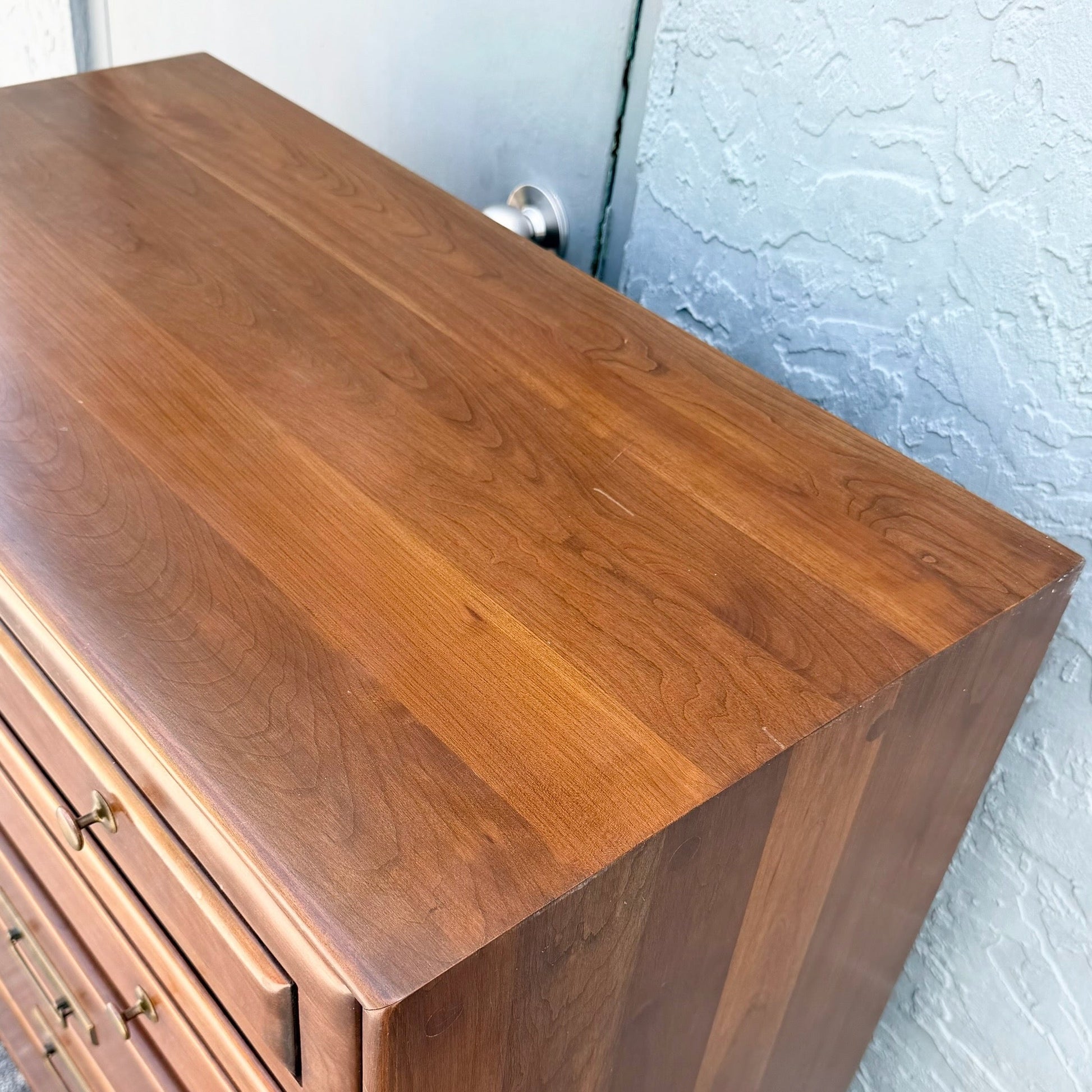 Mid-Century Modern Cliff House 6-Drawer Chest by Heywood-Wakefield Dolphin & Flamingo