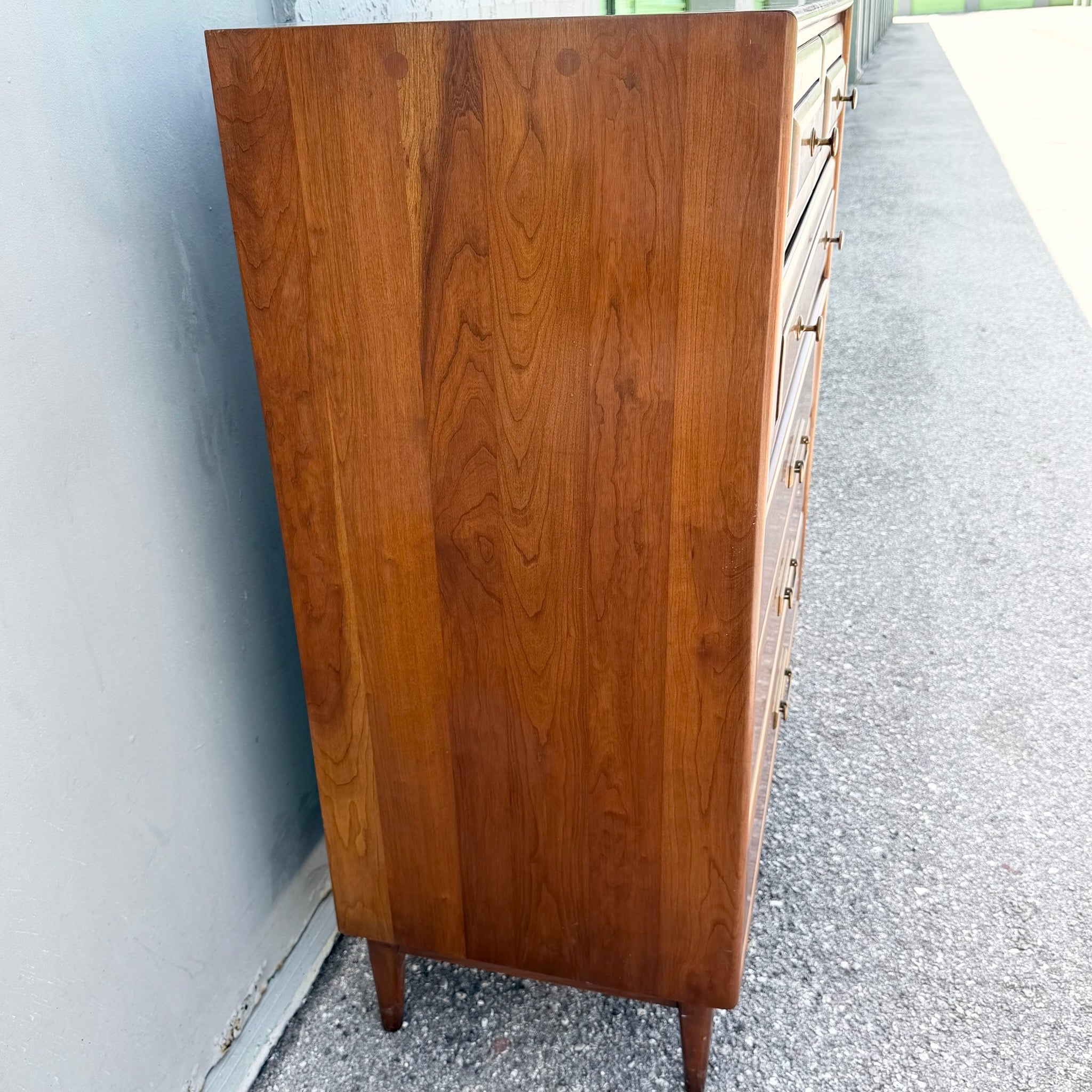 Mid-Century Modern Cliff House 6-Drawer Chest by Heywood-Wakefield Dolphin & Flamingo