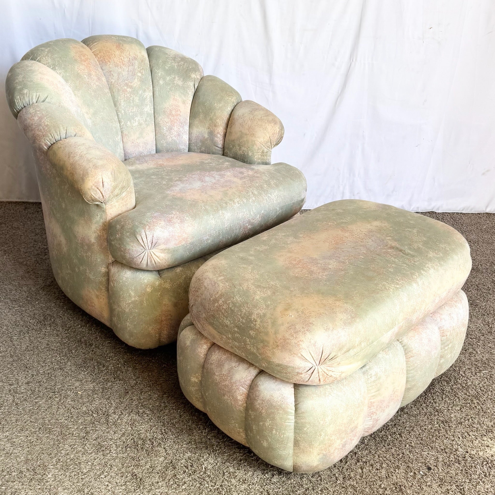 Postmodern Clam Shell Swivel Lounge Chair With Ottoman on Casters