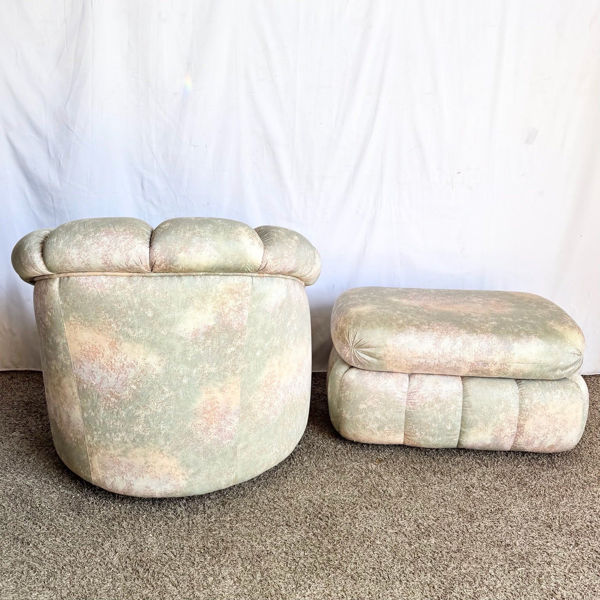 Postmodern Clam Shell Swivel Lounge Chair With Ottoman on Casters