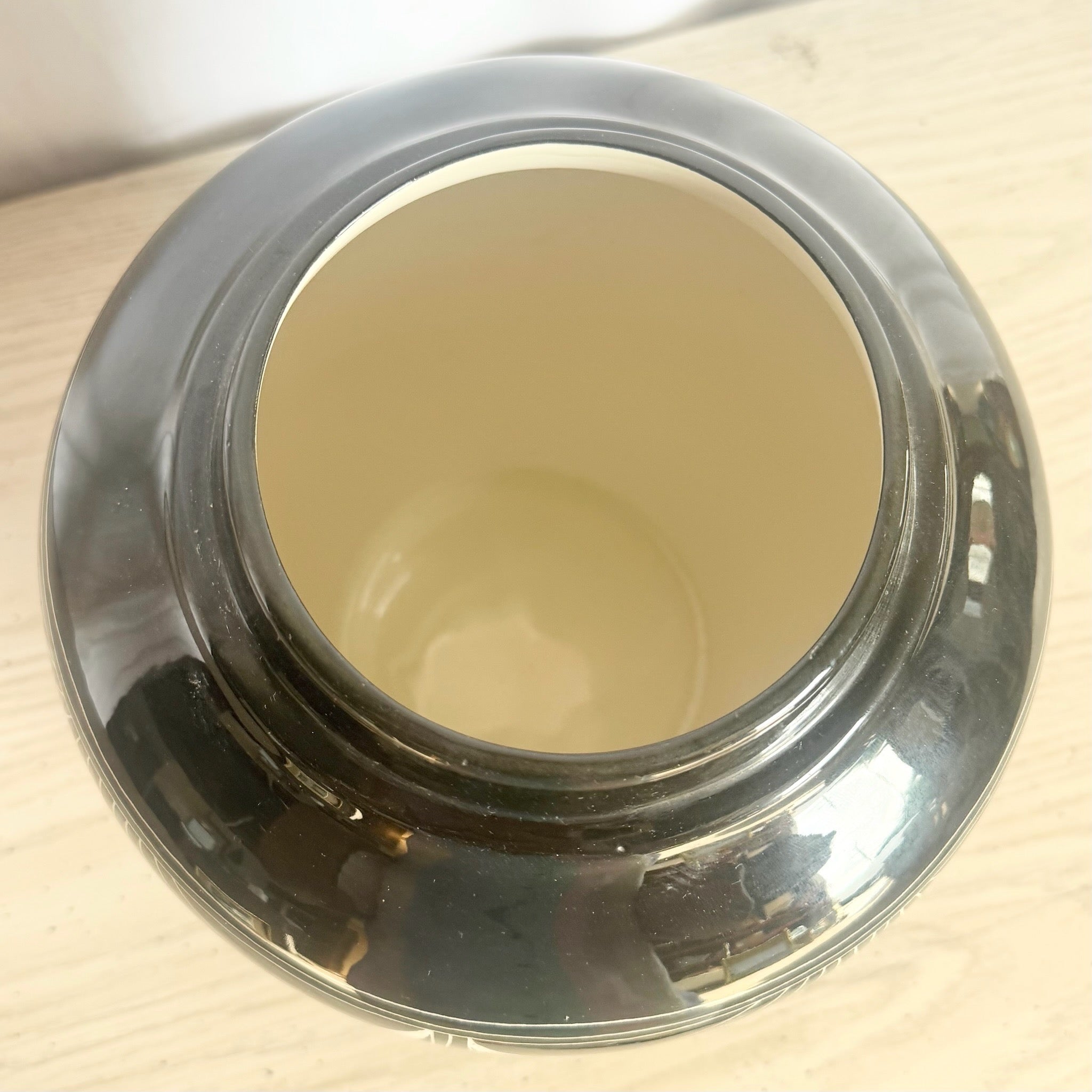 1989 Black and White Sgraffito Pottery Vase by the Curras Brothers