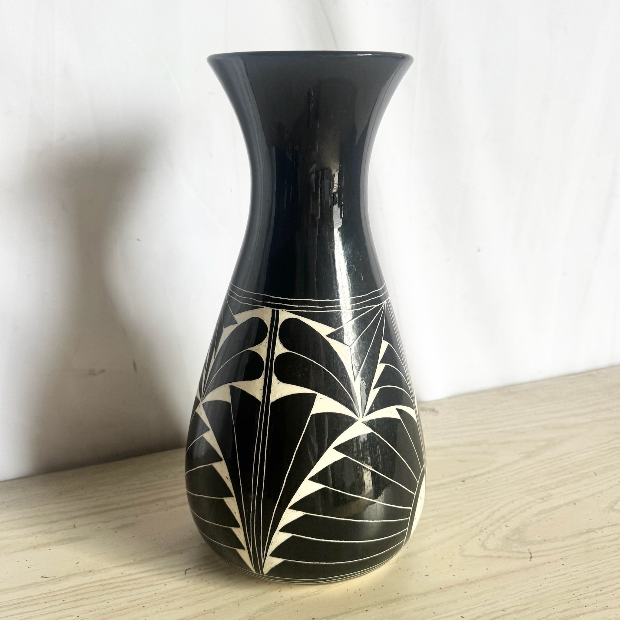 Vintage 1989 Black & White Sgraffito Pottery Vase by the Curras Brothers