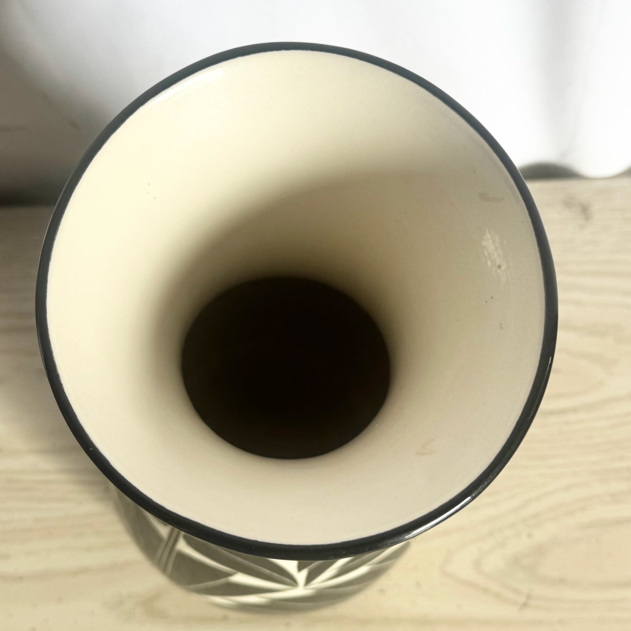 Vintage 1989 Black & White Sgraffito Pottery Vase by the Curras Brothers