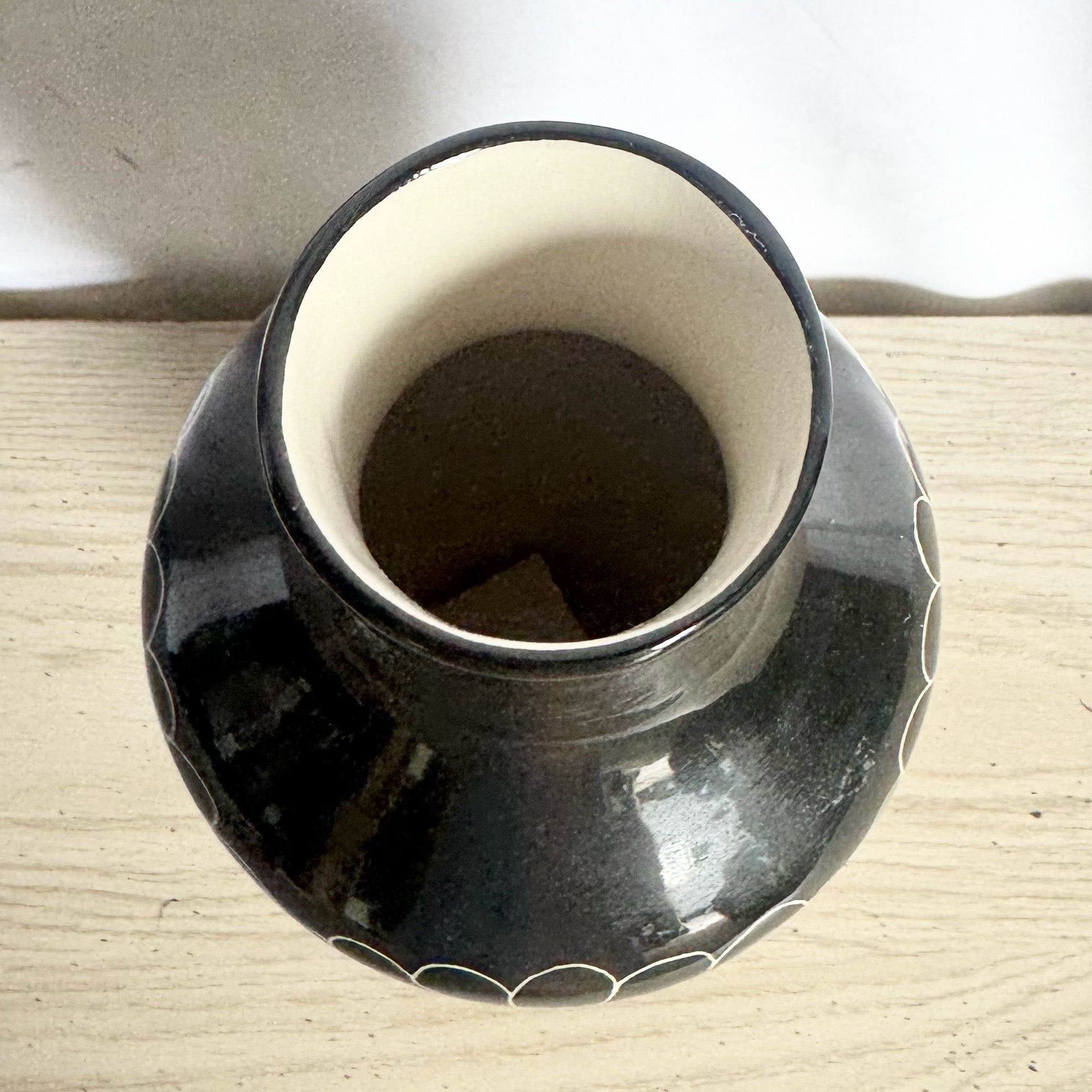 Vintage 1989 Black & White Sgraffito Pottery Vase by the Curras Brothers