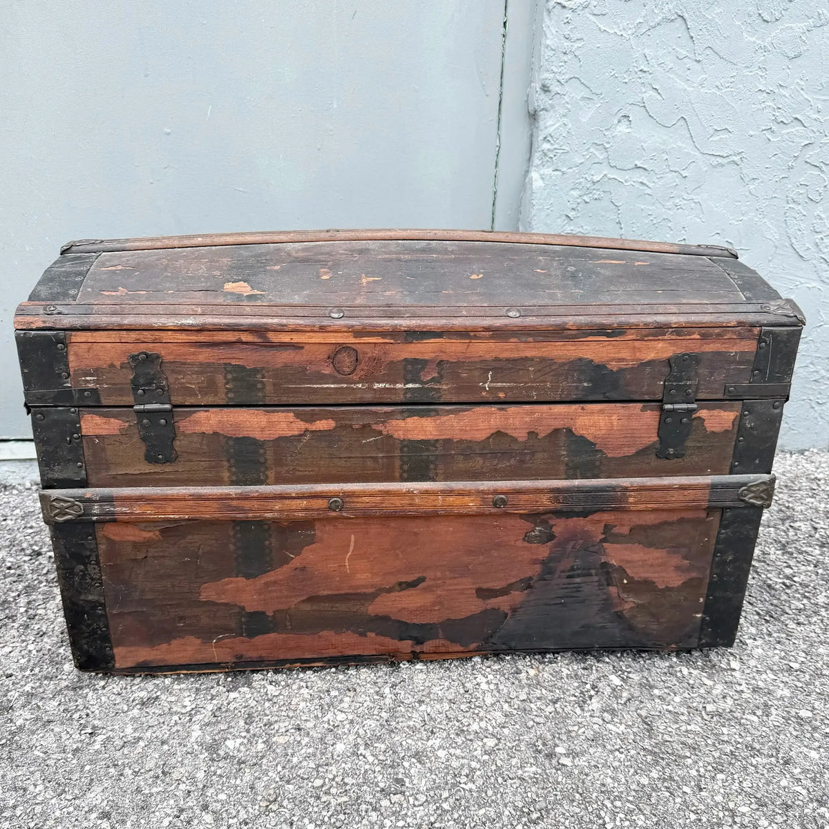 Antique S.H.R. & Co. Wooden Barrel-Top Steamer Trunk Dolphin & Flamingo