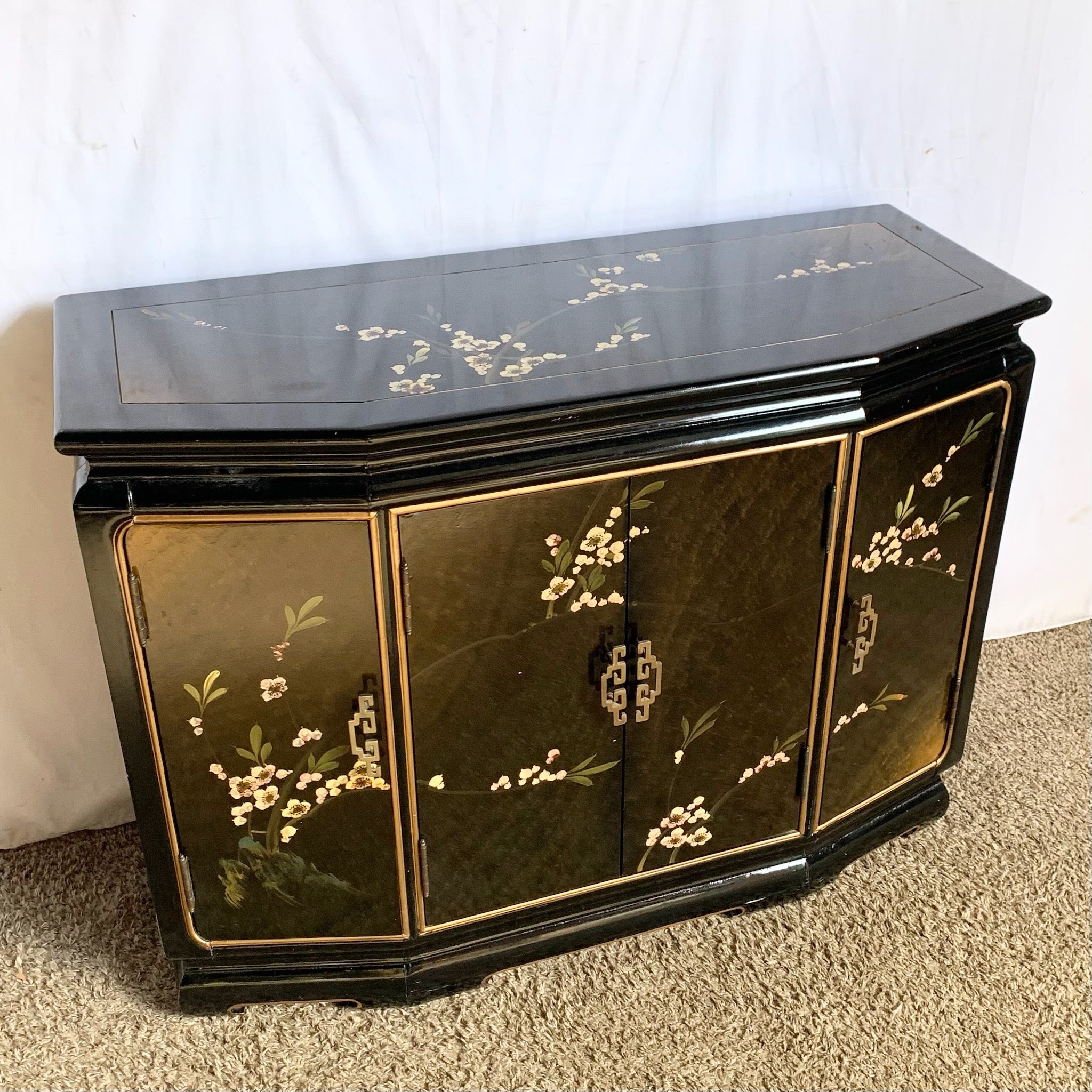 Chinese Black Lacquered Hand Painted Credenza/Sideboard