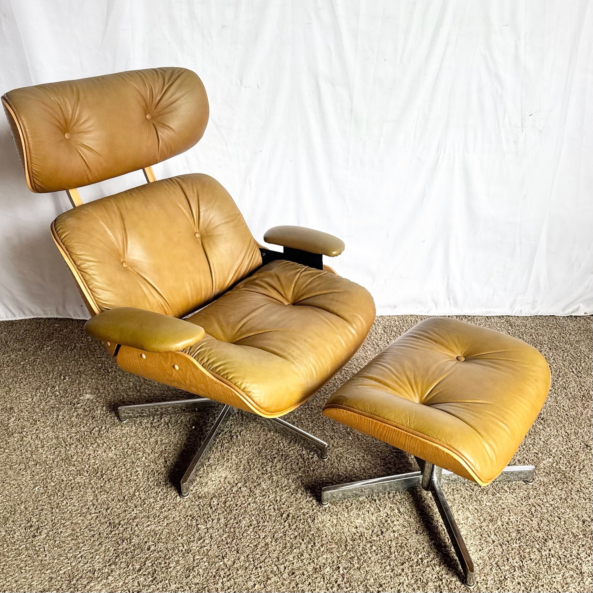 Mid Century Modern Eames Style Lounge Chair With Ottoman Dolphin & Flamingo
