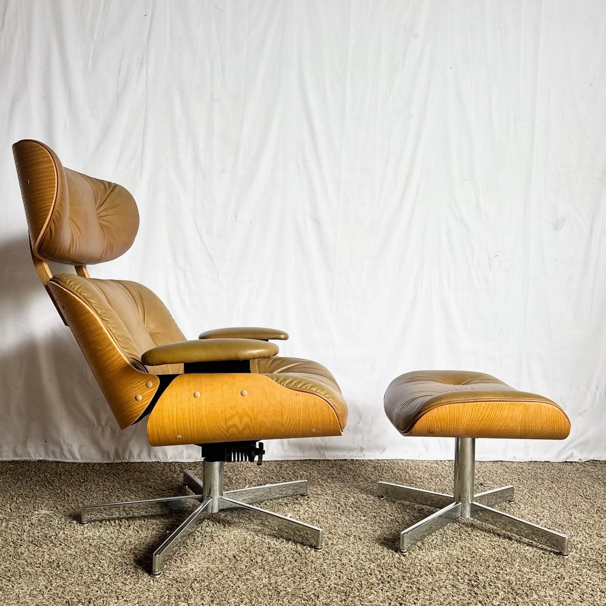 Mid Century Modern Eames Style Lounge Chair With Ottoman Dolphin & Flamingo