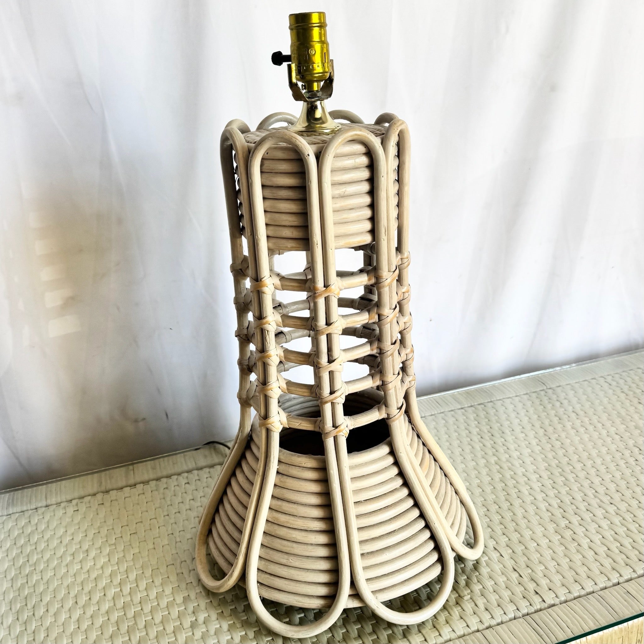 Boho Chic Pencil Reed Rattan Table Lamp Dolphin & Flamingo