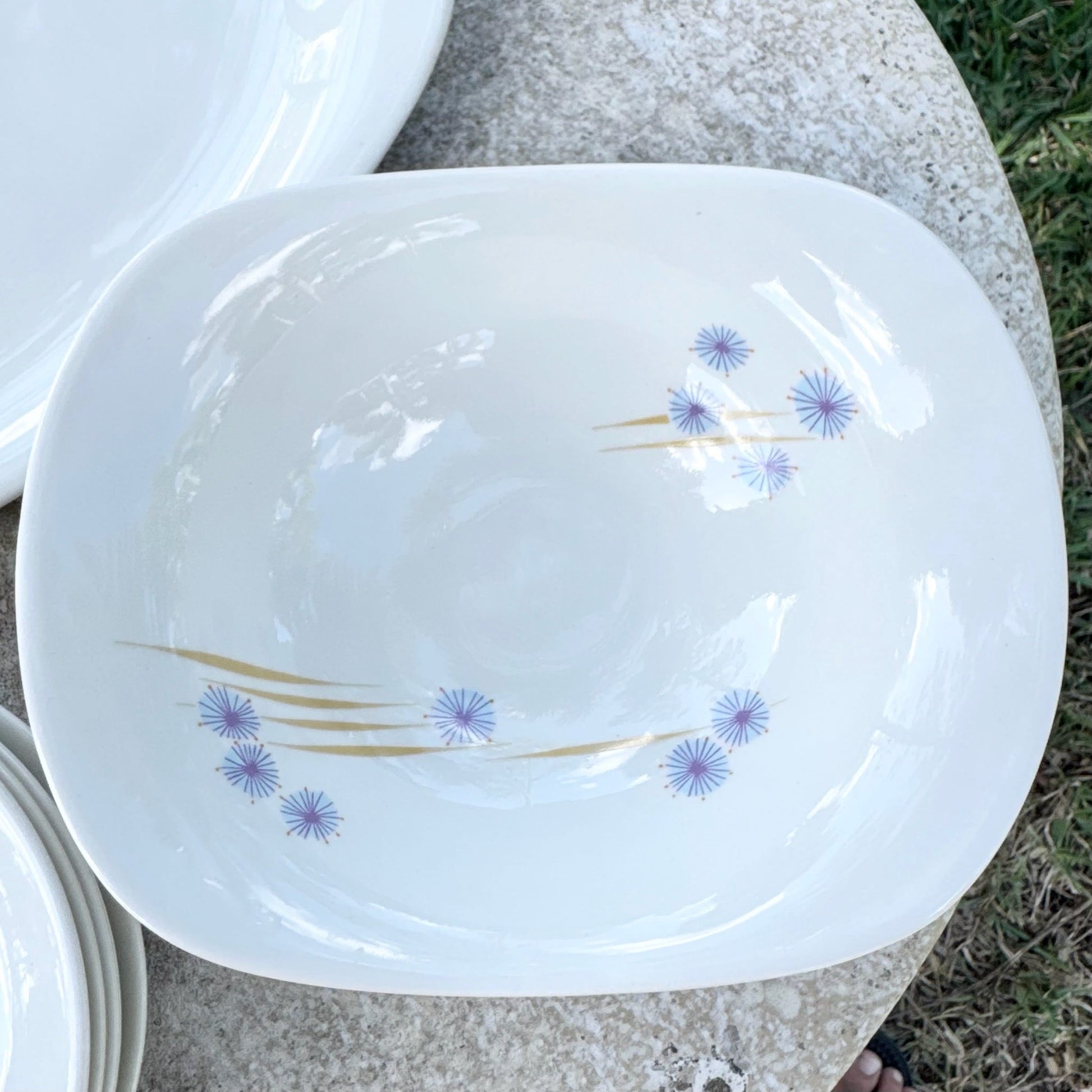 Mid Century Modern Iroquois Parasols Dish Set by Ben Seibel - 11 Pieces Dolphin & Flamingo