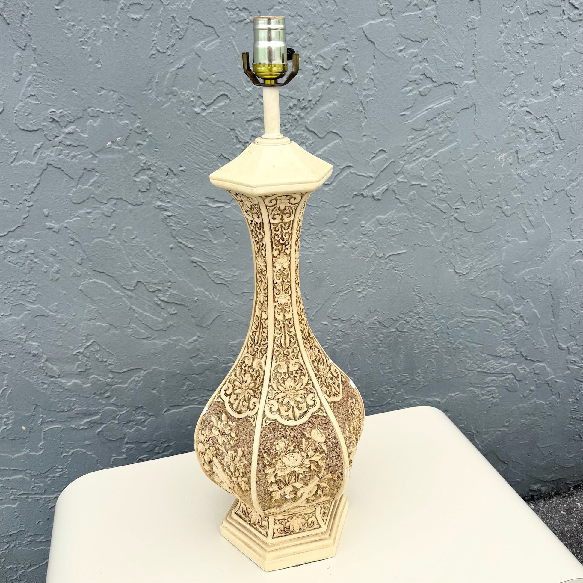 Vintage Chinoiserie Ivory Relief Ceramic Table Lamp Dolphin & Flamingo
