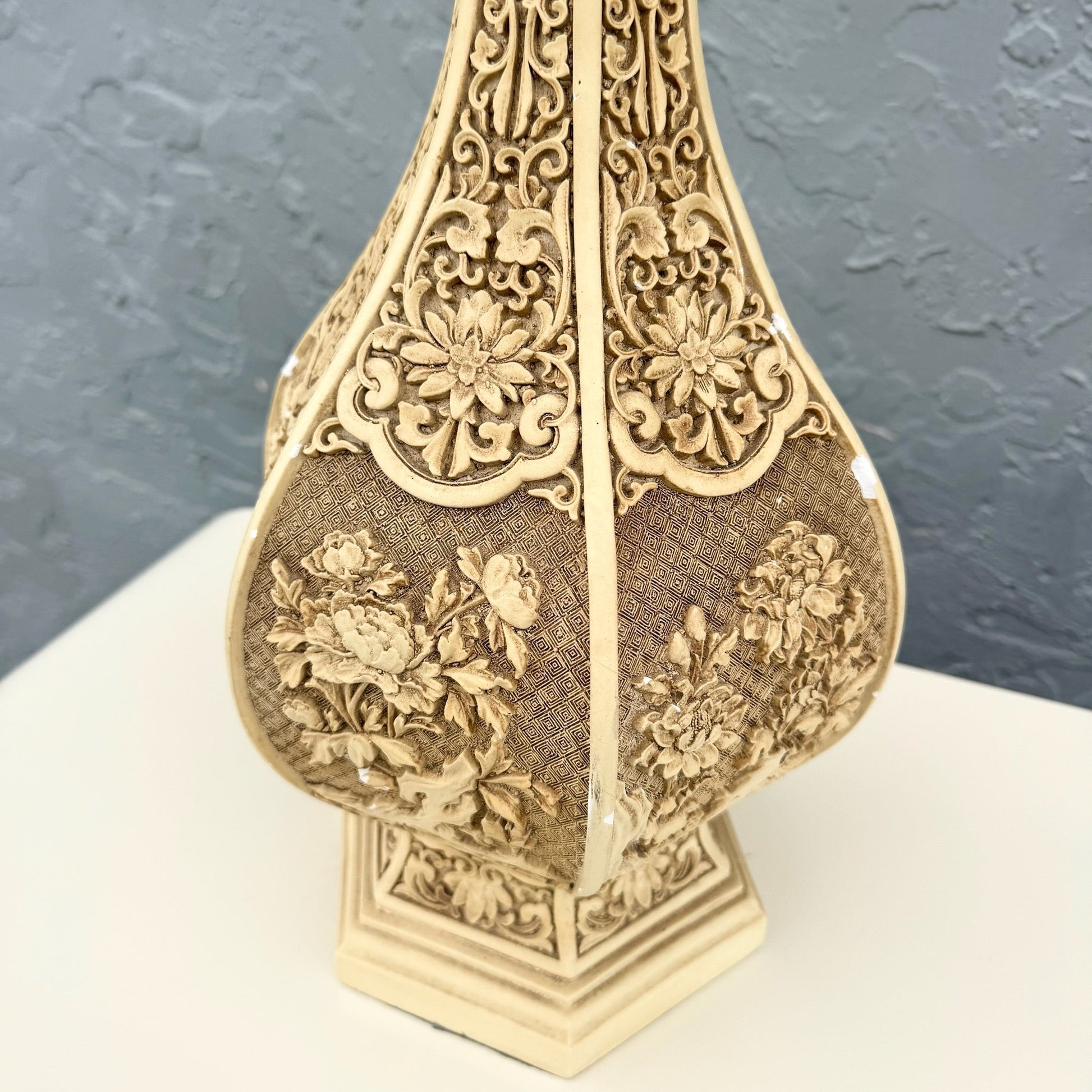 Vintage Chinoiserie Ivory Relief Ceramic Table Lamp Dolphin & Flamingo