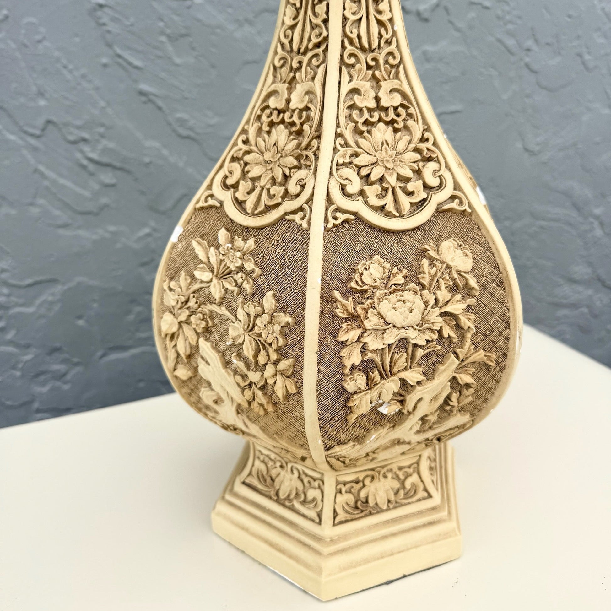Vintage Chinoiserie Ivory Relief Ceramic Table Lamp Dolphin & Flamingo