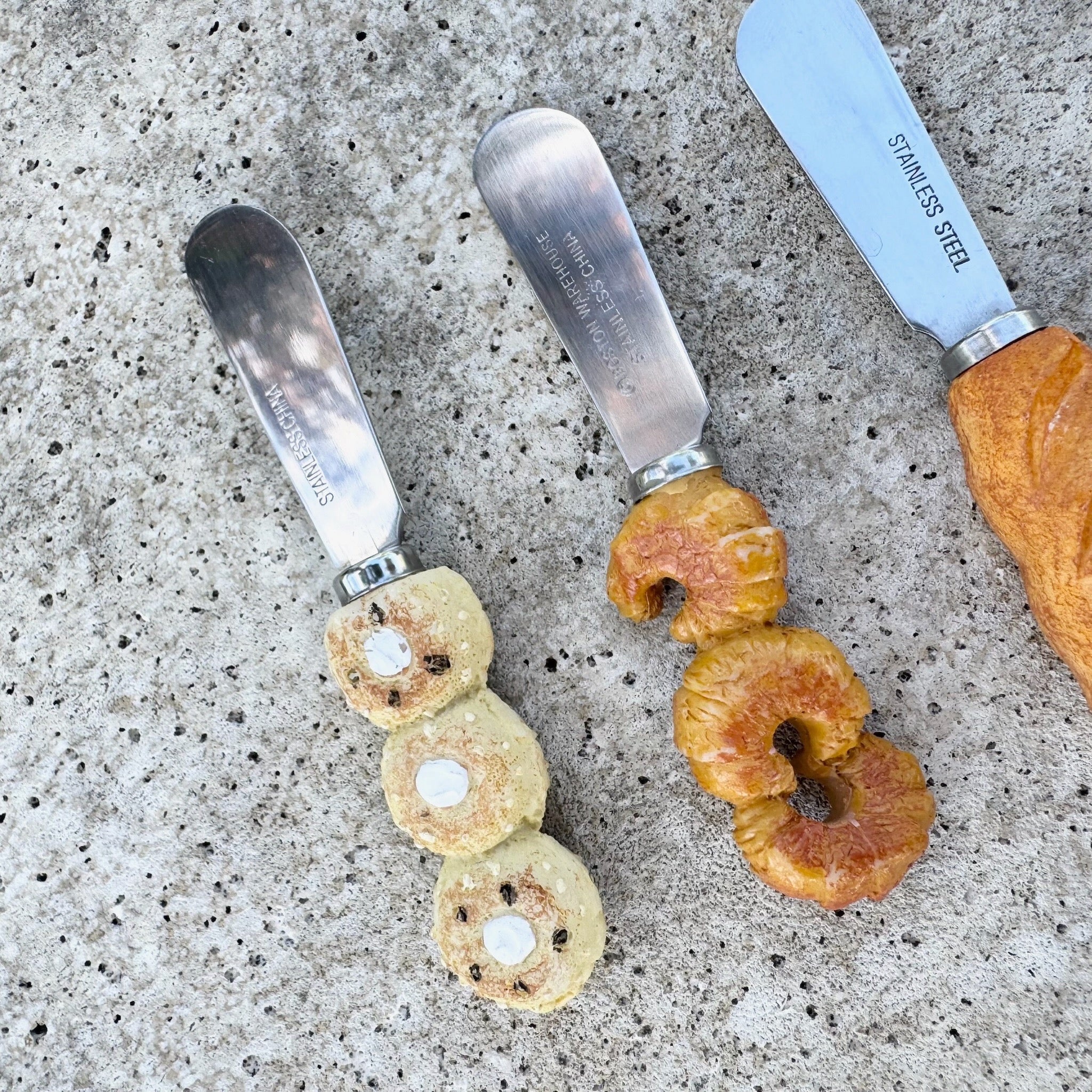 Vintage Breakfast Bread Themed Butter Knives - Set of 5 Dolphin & Flamingo