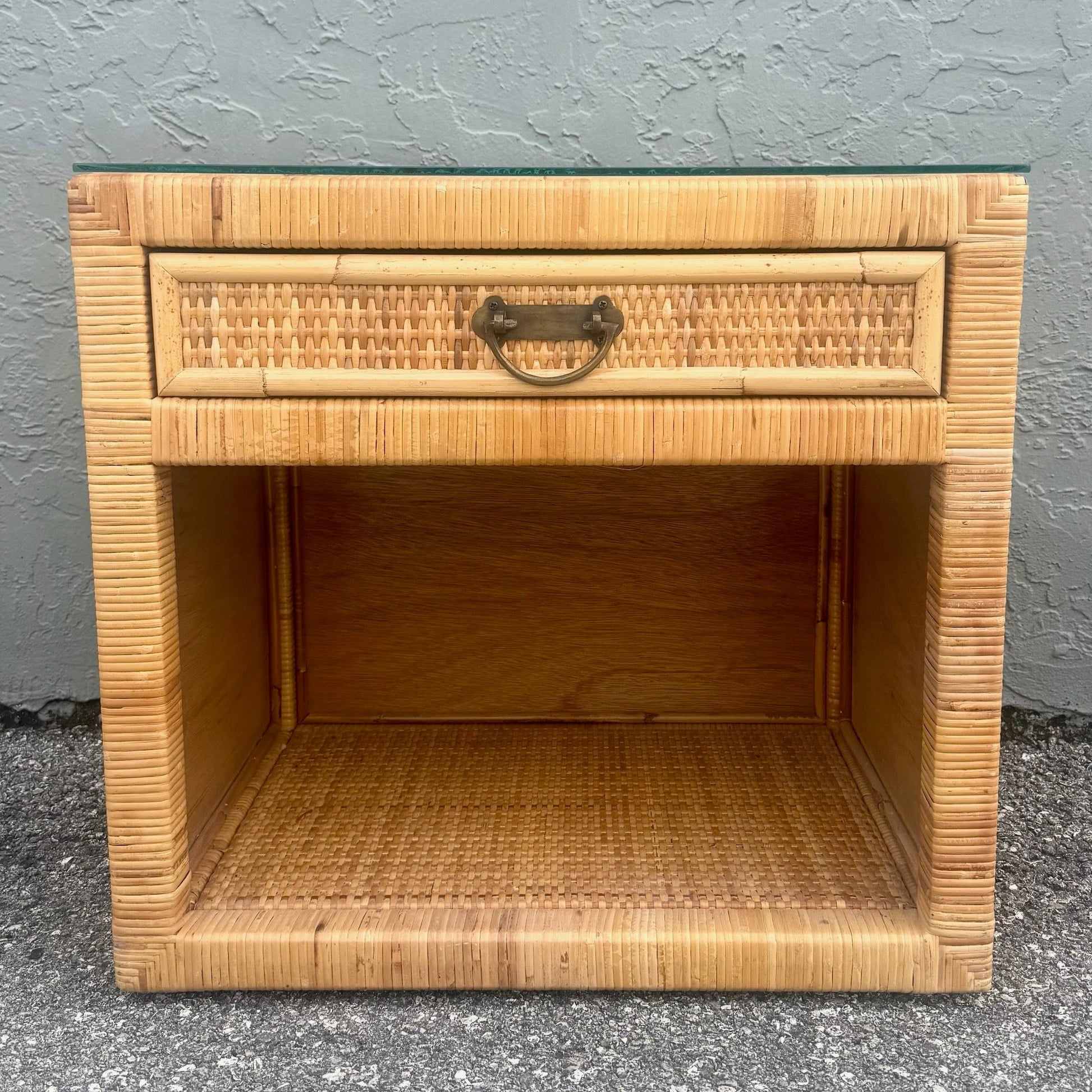 Big Chic Wicker Wrapped Nightstand With Glass Top Dolphin & Flamingo