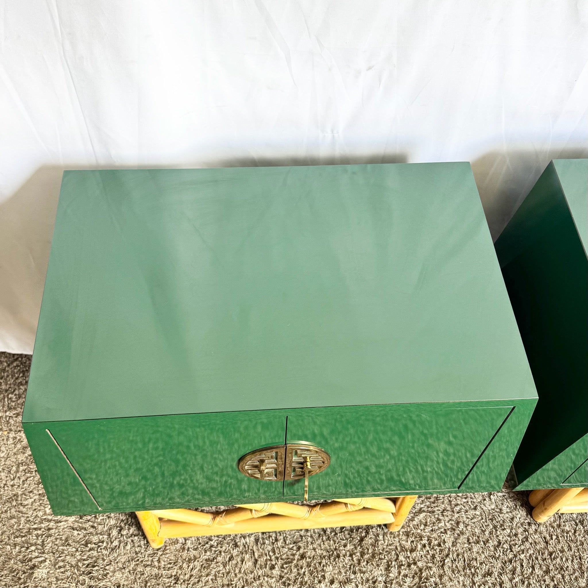 Postmodern Chinoiserie Green Lacquer Laminate Rattan Nightstands With Brass Accents - A Pair