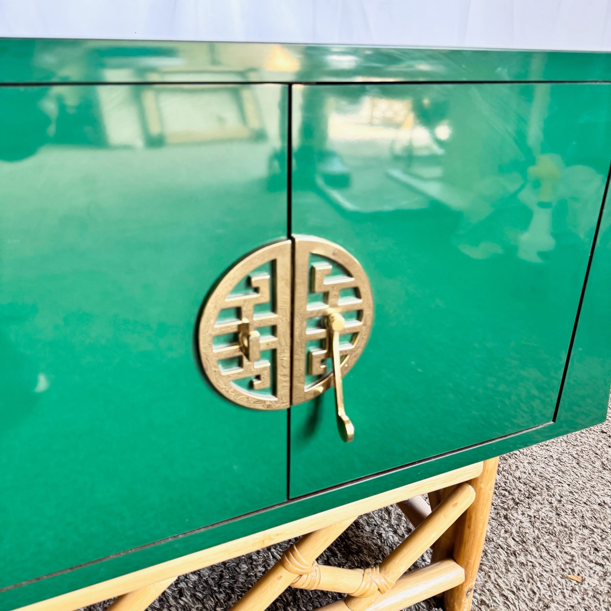 Postmodern Chinoiserie Green Lacquer Laminate Rattan Nightstands With Brass Accents - A Pair
