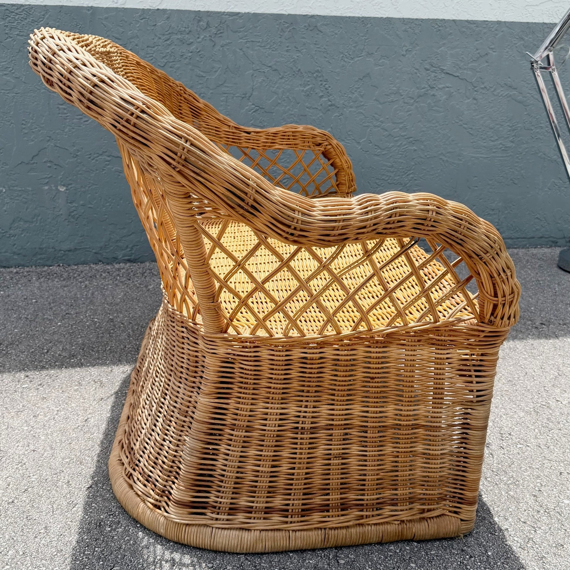 Vintage Boho Chic Woven Wicker Love Seat Dolphin & Flamingo