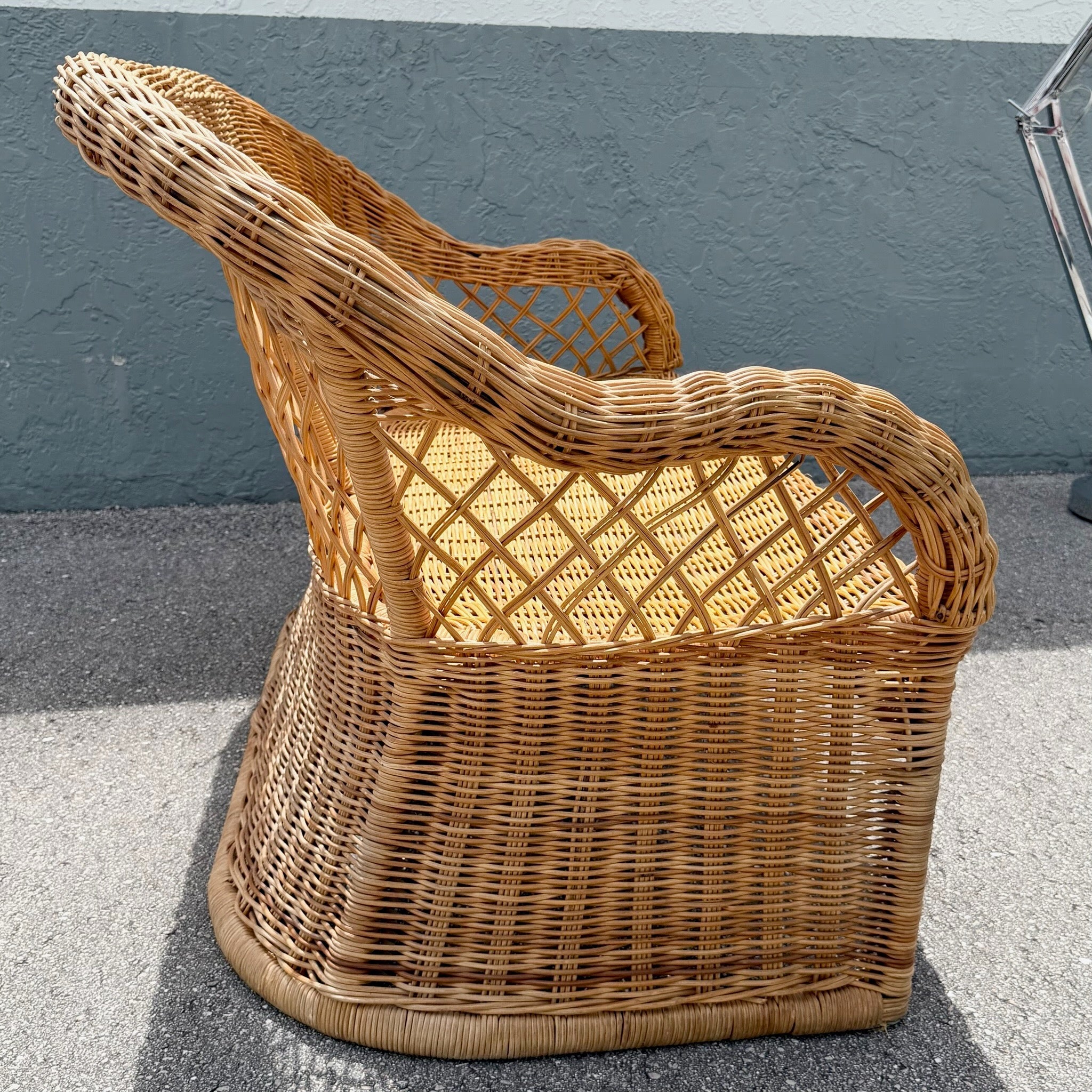 Vintage Boho Chic Woven Wicker Love Seat Dolphin & Flamingo