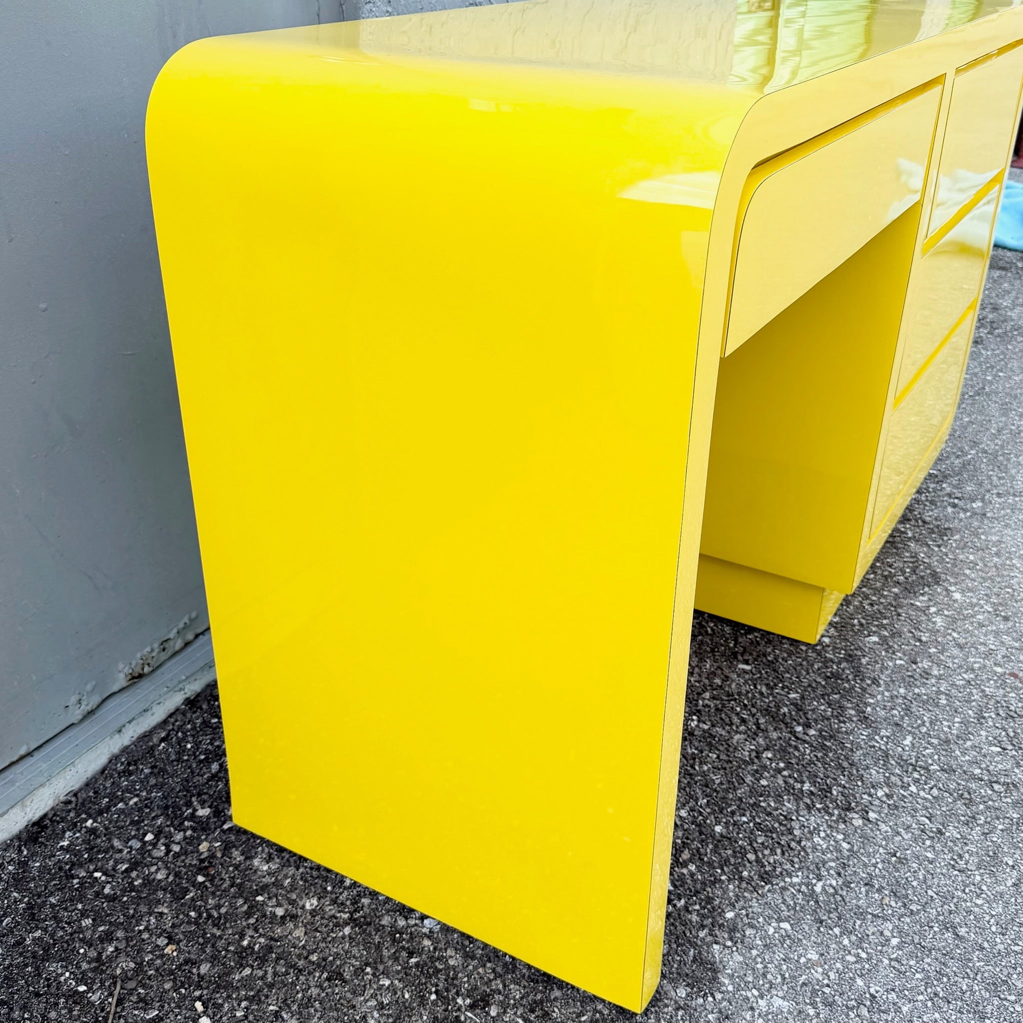 Postmodern Yellow Gloss Laminate Waterfall Desk Dolphin & Flamingo