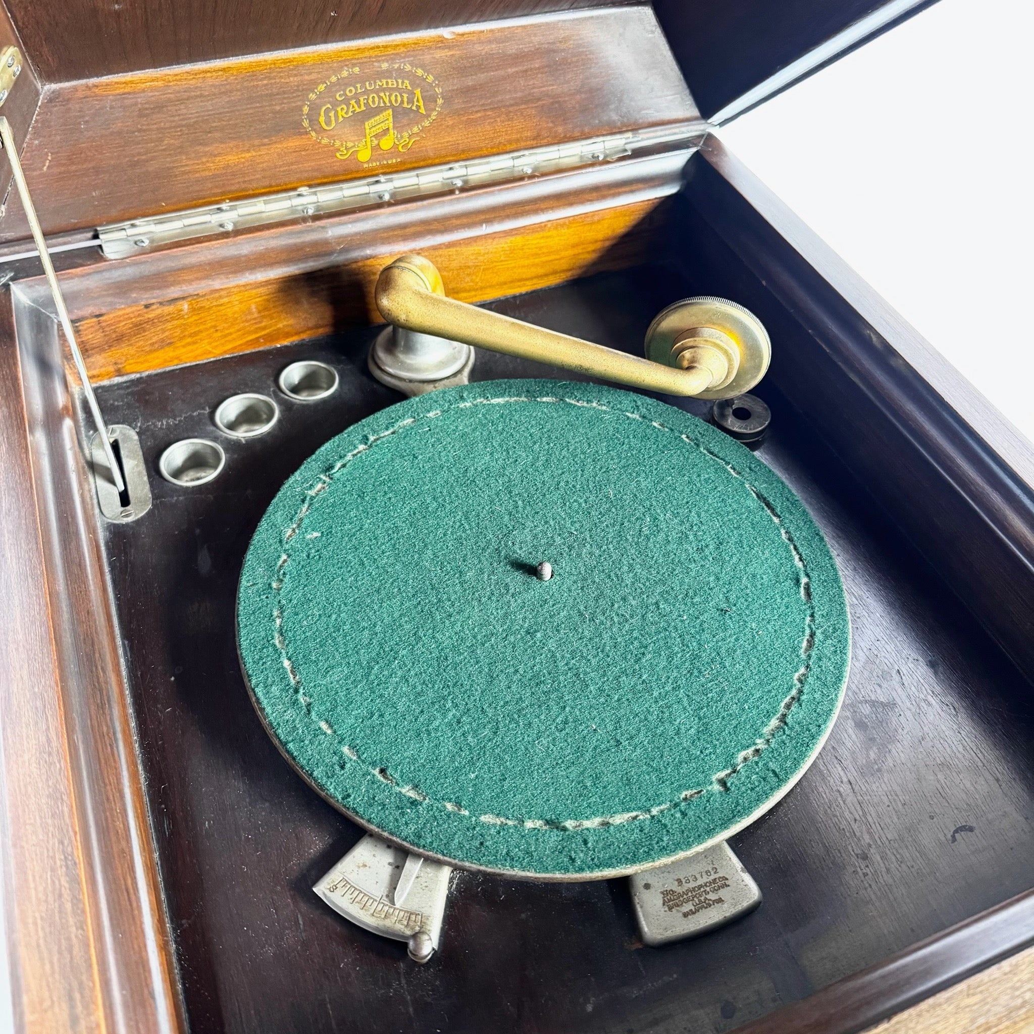 Columbia Grafonola Antique Phonograph – Dolphin & Flamingo