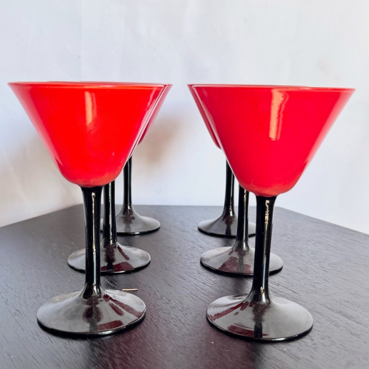 Art Deco Red Cup and Black Stem Glasses - 6 Pieces - Dolphin & Flamingo